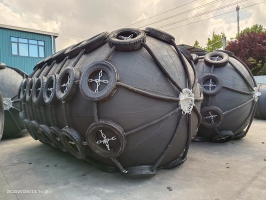 Facile d'installation, pare-chocs pour bateaux remplis d'air pour une protection et une durabilité marines