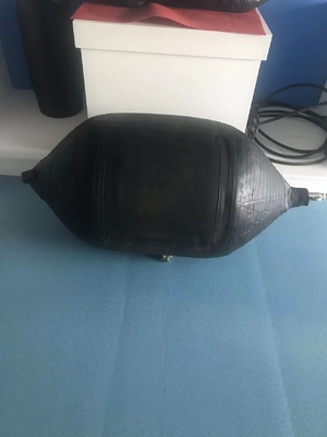 D1M*EL12M W type Fender en caoutchouc pour la protection des quais 6-8 ans de durée de vie