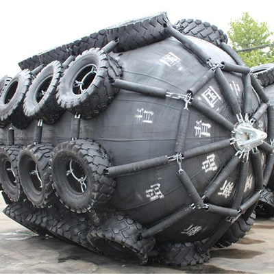 50 kPa-80 kPa Fenders pneumatiques Yokohama pour une utilisation en mer