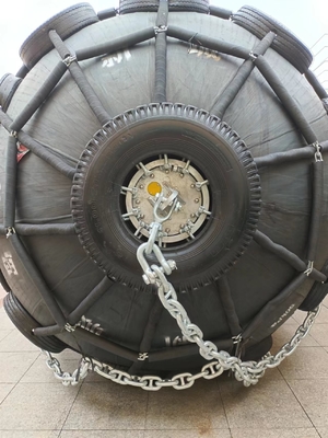 0.5-4.5m de diamètre Yokohama Marine Fender Avec faible force de réaction Et 2 ans de garantie