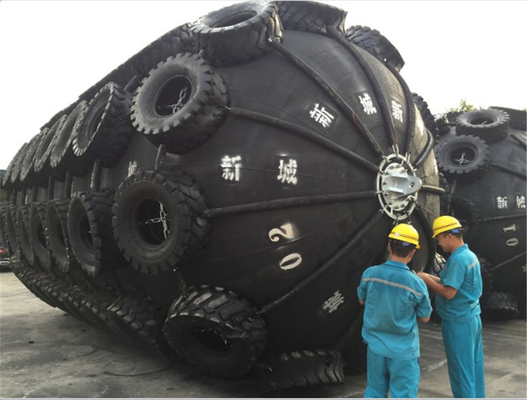 Fenders pneumatiques en caoutchouc Yokohama pour la protection des navires