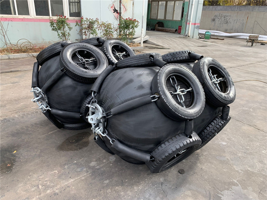 Fenders pneumatiques en caoutchouc Yokohama pour la protection des navires