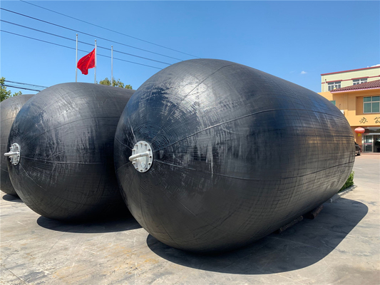 Fenders pneumatiques en caoutchouc Yokohama pour la protection des navires