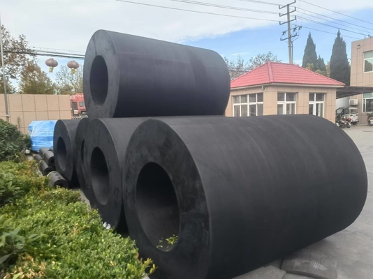 Des déflecteurs en caoutchouc cylindrique à haute absorption d'énergie avec installation boulonnée Dureté 60-85HA