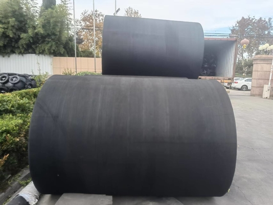 Des déflecteurs en caoutchouc cylindrique à haute absorption d'énergie avec installation boulonnée Dureté 60-85HA