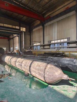 Airbags de lancement de navires de 1,0 m à 35 m de longueur bras simple/double de 10 à 1000 tonnes de poids