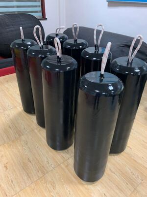 Des débroussailleurs remplis de mousse de polyuréthane et de mousse de caoutchouc conçus pour éviter les collisions et améliorer la protection contre les chocs