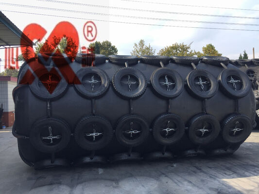 Période de 24 mois Fenders remplis de mousse D3.0m X L5.0m Déflexion 60% Solution de protection durable du quai maritime