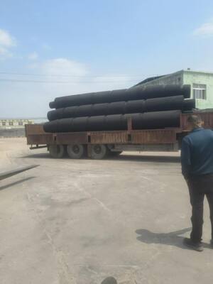 Workboat Tug Boat Fenders Built With Mould And Extrution Techniques Compliant With International Standards Ensuring And Longevity