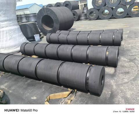 Pare-battages pour remorqueurs, dureté 70-85A, forte capacité de charge, fabrication par moulage et extrusion, solutions de protection marine durables