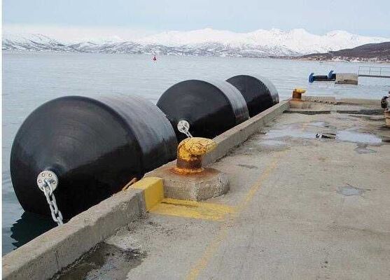 Garde-boue en mousse EVA solide offrant une protection de surface sans marques pour les ports et les navires marins, garanti 24 mois
