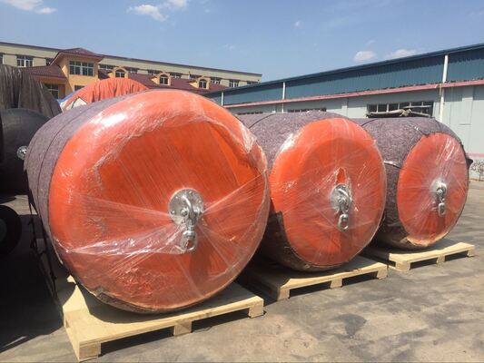 Garde-boue en mousse EVA solide offrant une protection de surface sans marques pour les ports et les navires marins, garanti 24 mois
