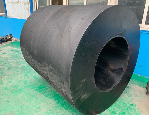 Résistance à la traction Fender en caoutchouc boulonné Conception personnalisée pour absorption d'énergie / résistance aux intempéries